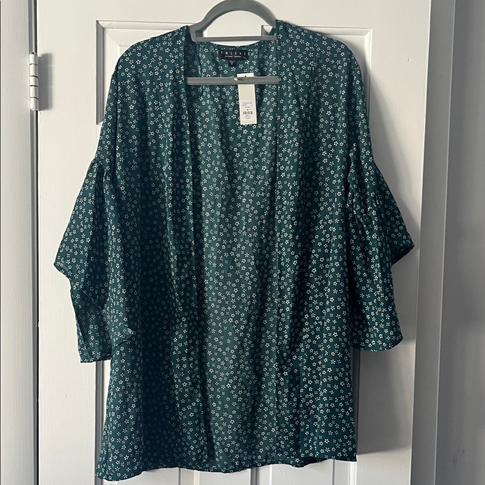 Francesca’s Dark Green Floral Kimono